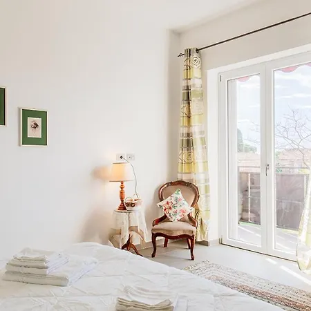 Scini By Rentbeat Apartman