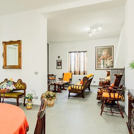 Scini By Rentbeat Apartament